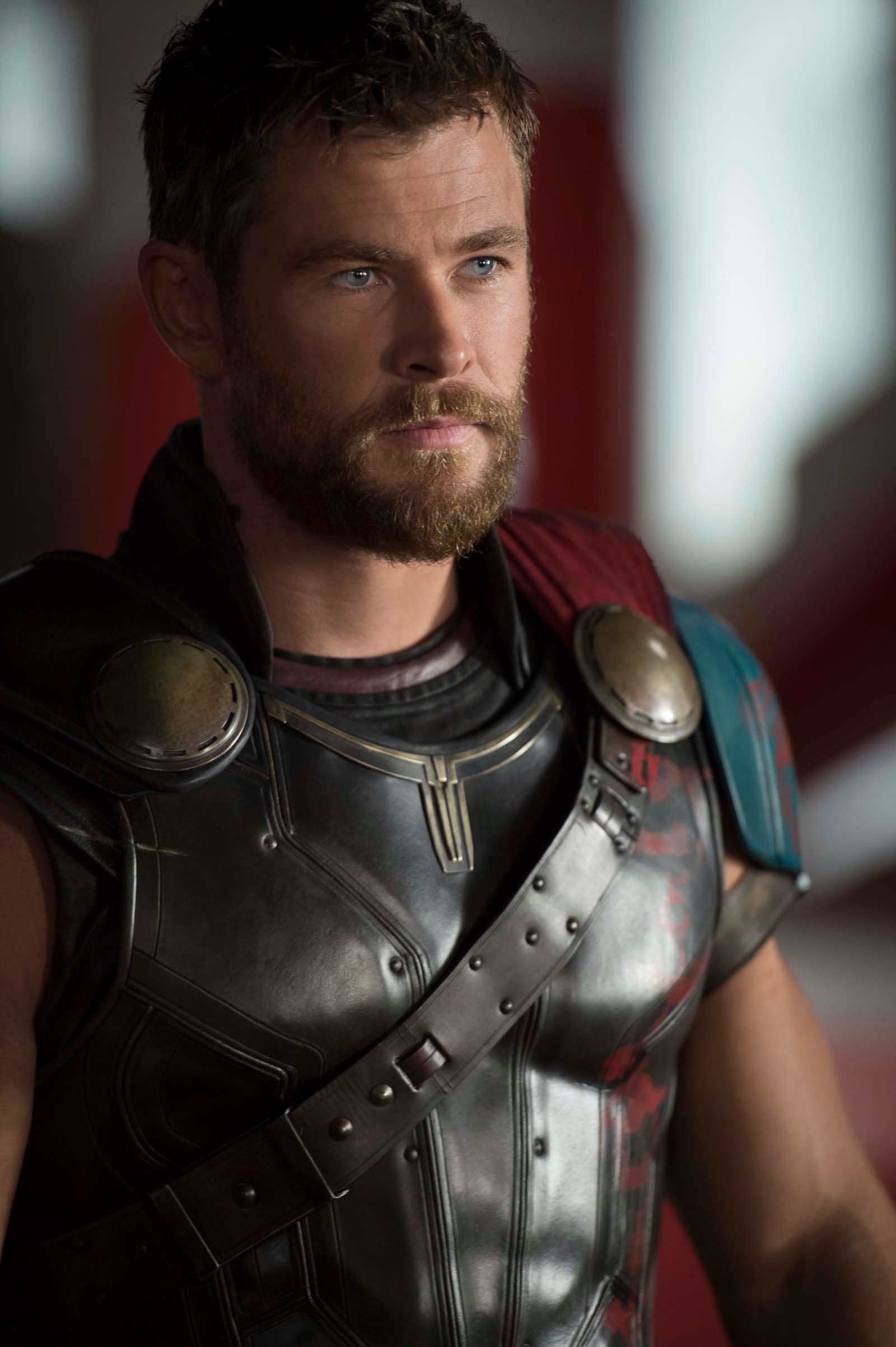 Thor: Ragnarok  Tom Hiddleston e Chris Hemsworth falam sobre o que esperar  do filme