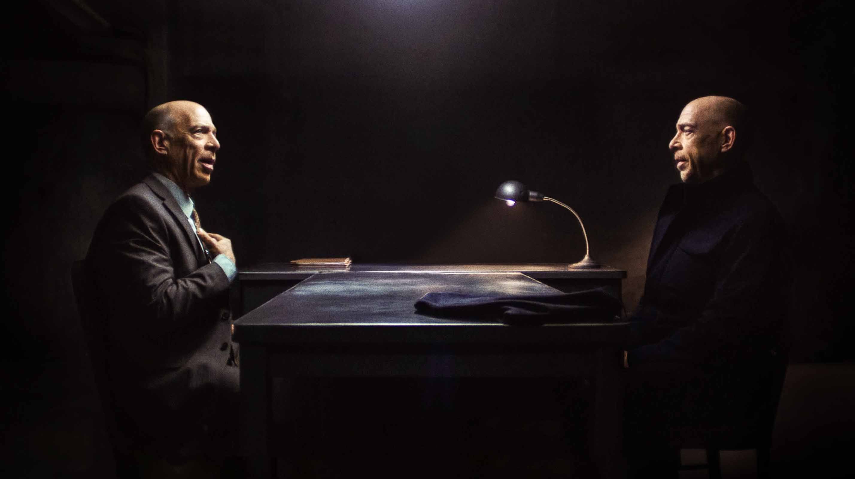 Параллельный двойник. Двойник сериал counterpart. Двойник сериал 2017–2019. Дж.к Симмонс сериал. Дж к Симмонс двойник сериал.