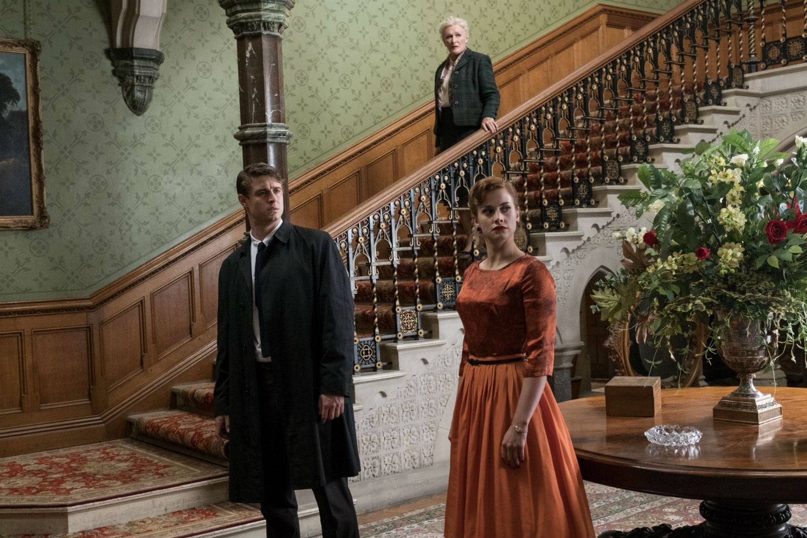 Foto de Max Irons - A Casa Torta : Fotos Glenn Close, Max Irons ...