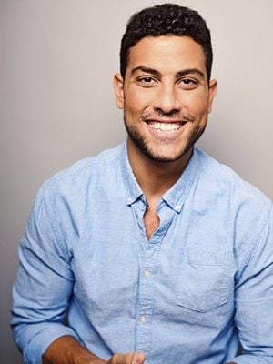 Xushbichim poshnalarini yalayapti Rus sportchi porno onlayn