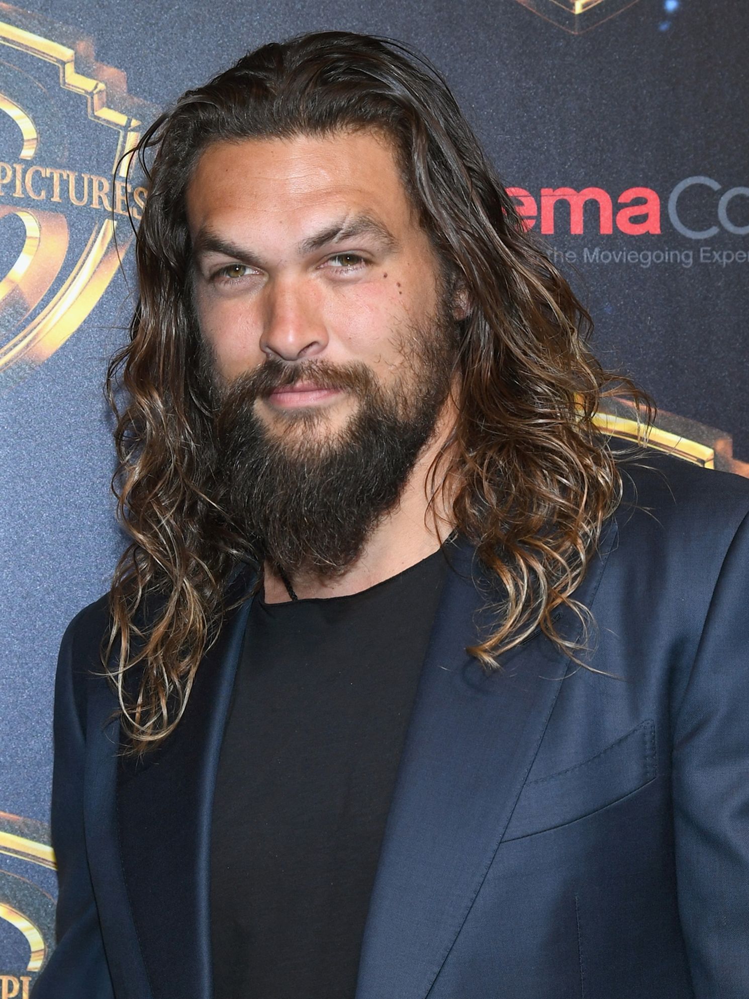 Filme do Minecraft com Jason Momoa ganha data de estreia