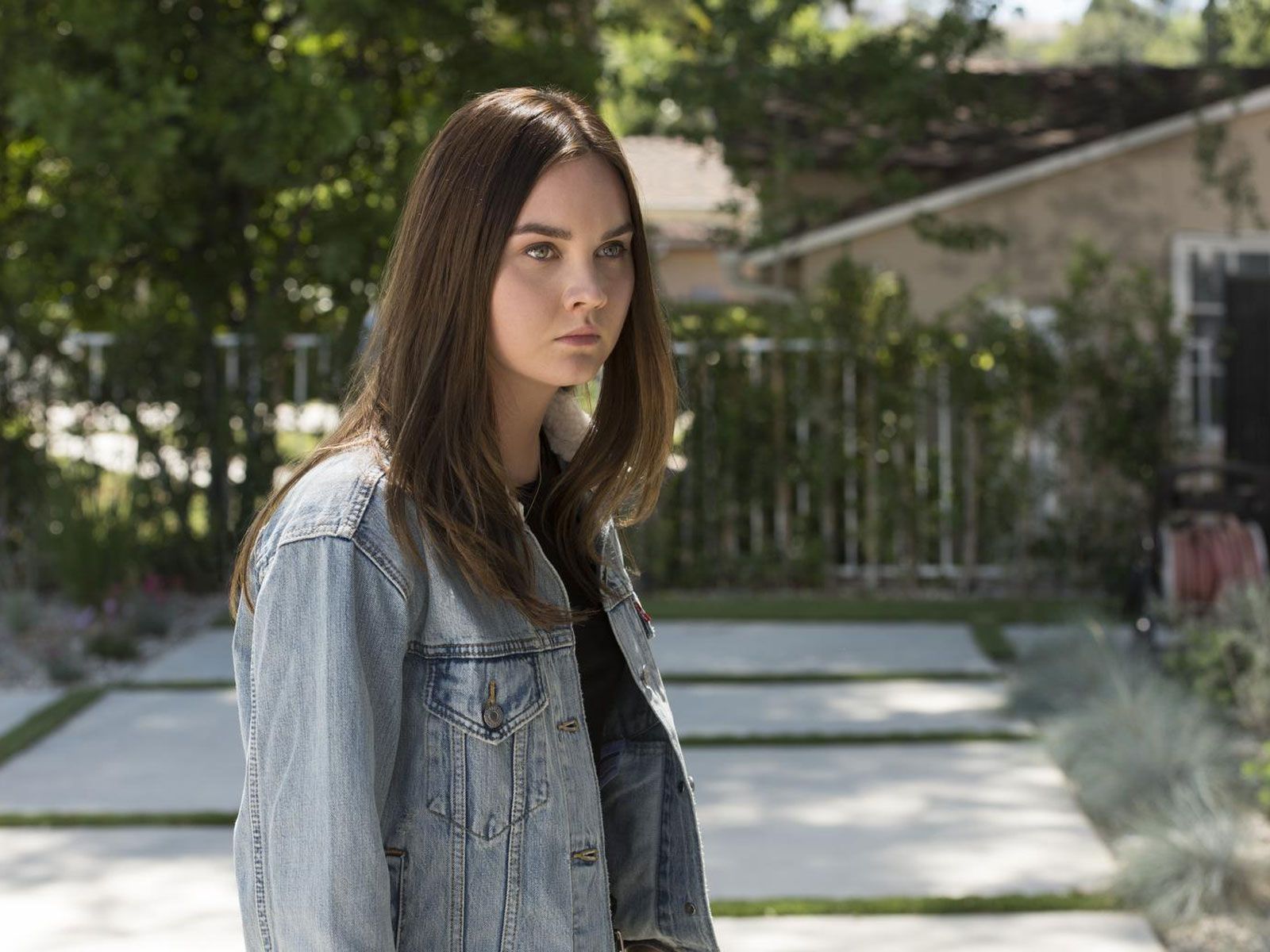 Light As A Feather: Foto Liana Liberato - 16 no 21 - AdoroCinema