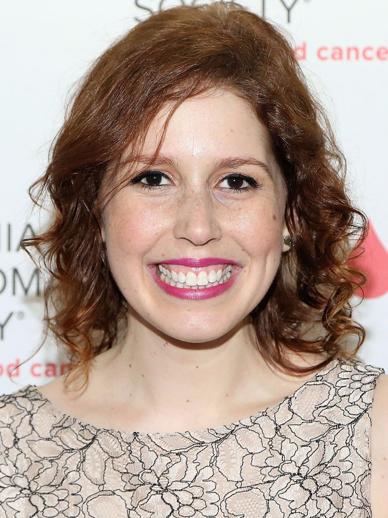 Vanessa Bayer AdoroCinema