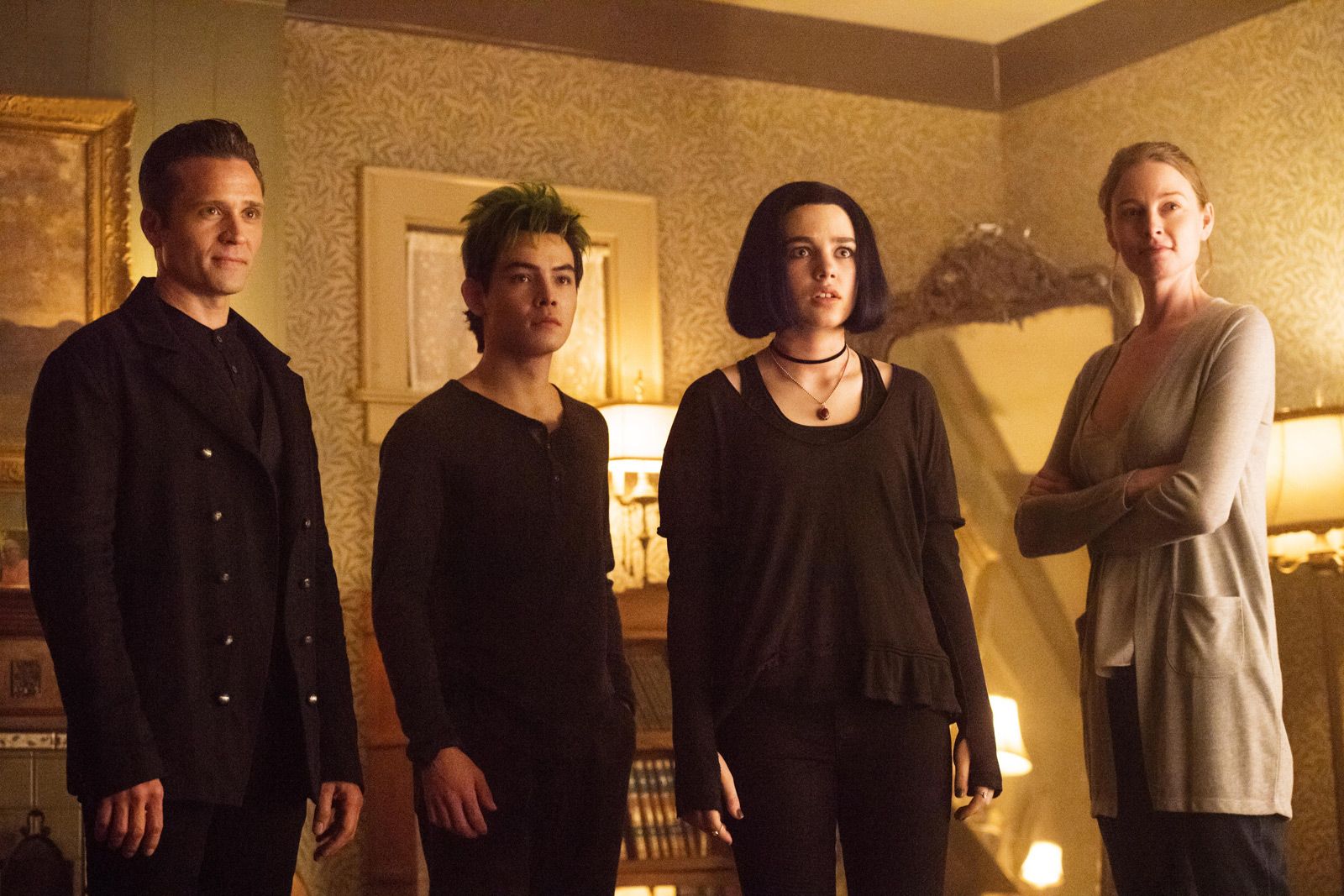 Titans Foto Ryan Potter Teagan Croft 24 No 81 Adorocinema