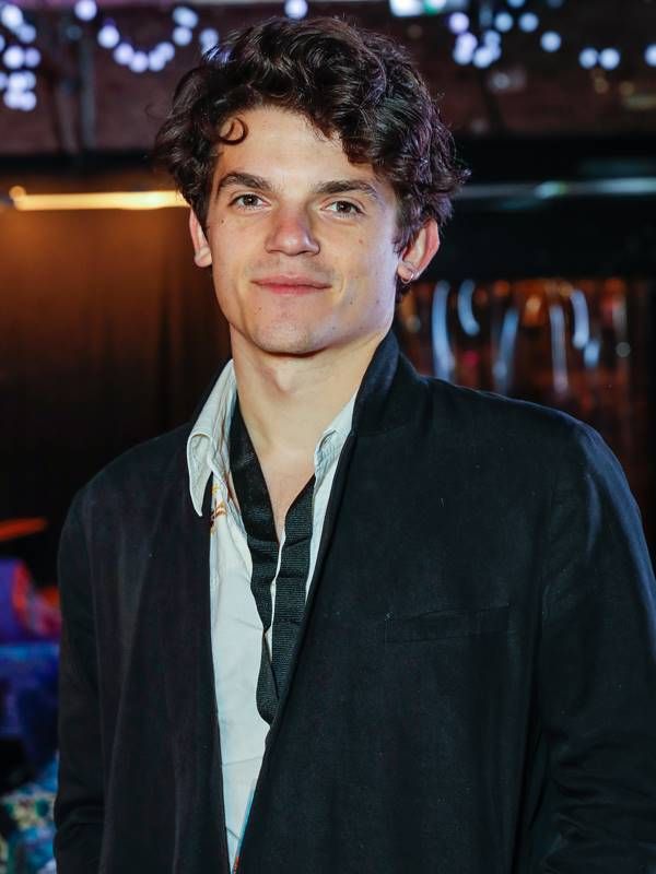 Edward Bluemel AdoroCinema