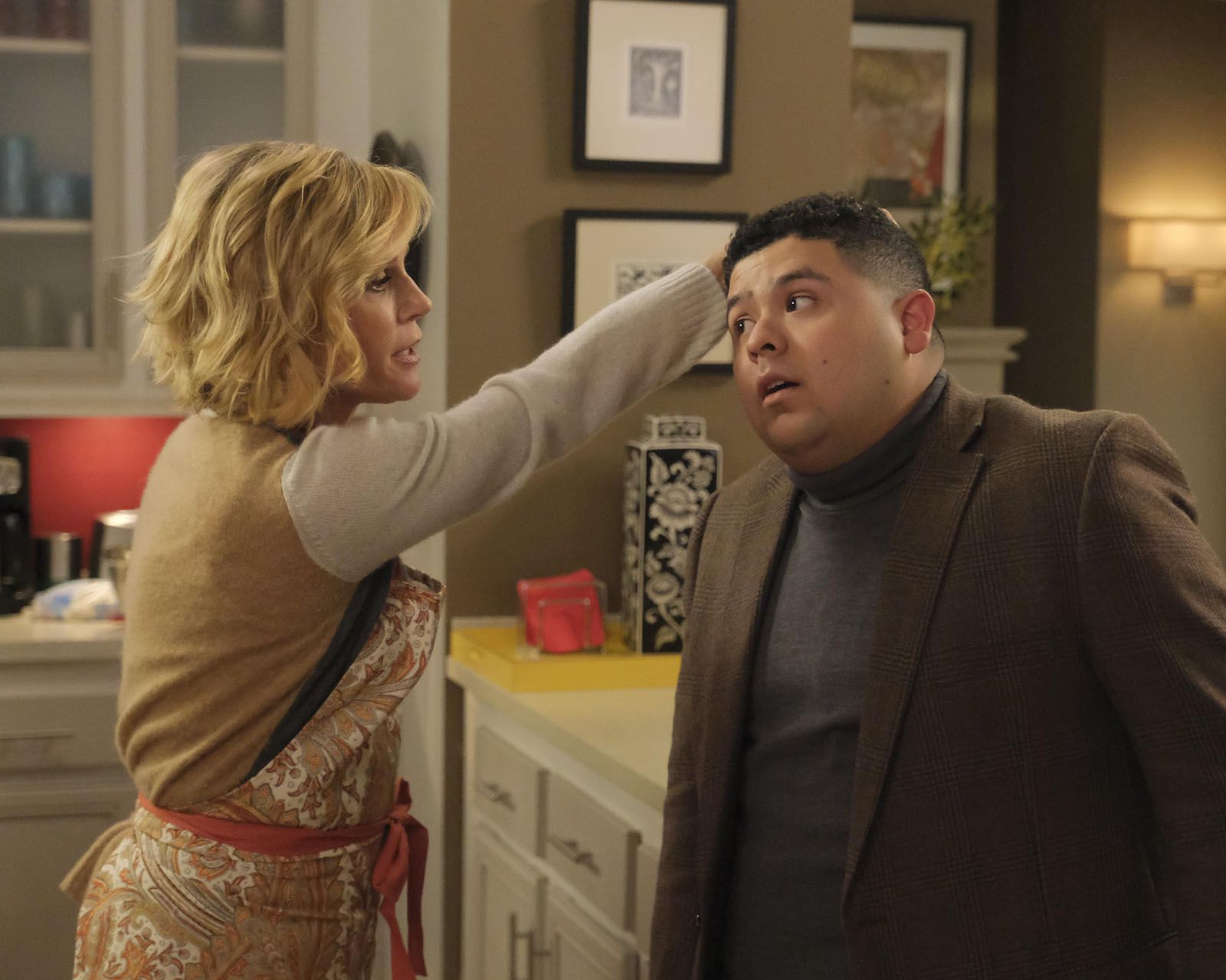 Modern Family : Modern Family : Fotos Julie Bowen, Rico Rodriguez - 58 ...