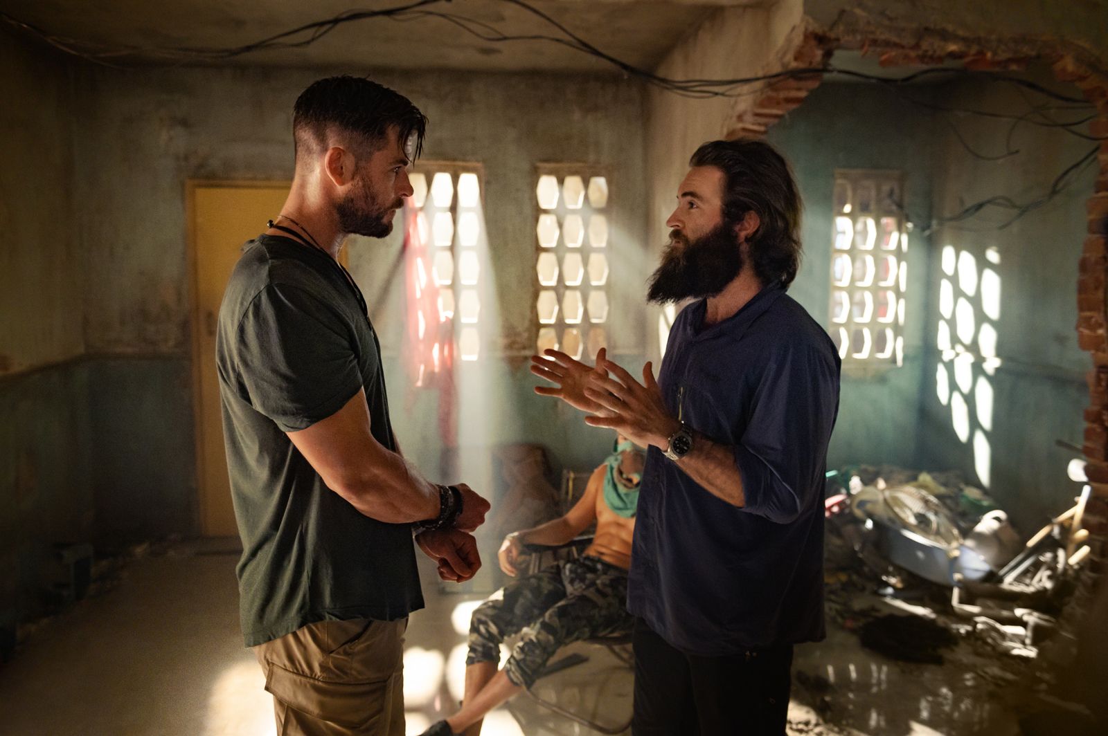 Foto de Chris Hemsworth - Resgate : Foto Chris Hemsworth, Sam Hargrave -  AdoroCinema