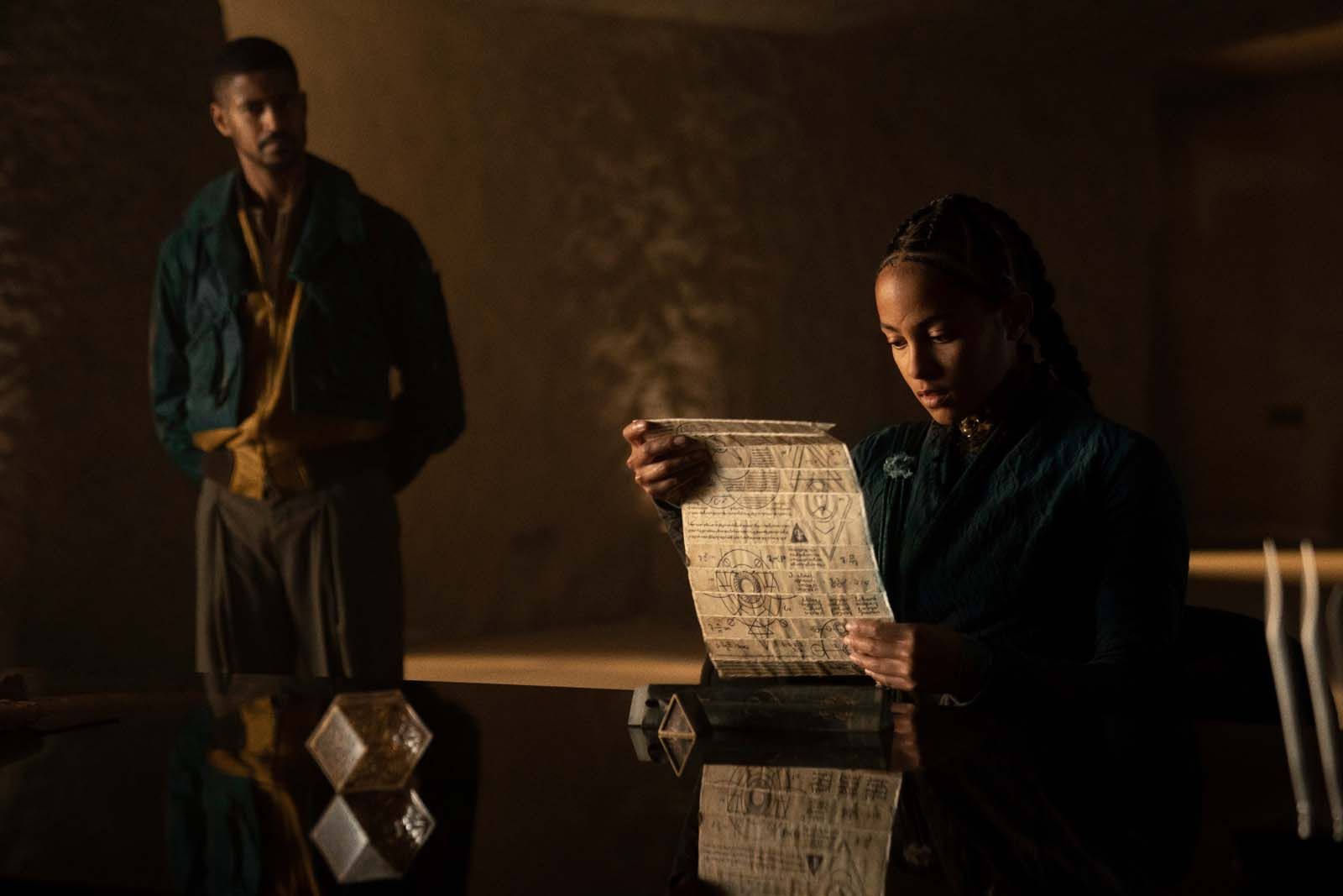 Foto de Lou Llobell - Foto Alfred Enoch, Lou Llobell - AdoroCinema