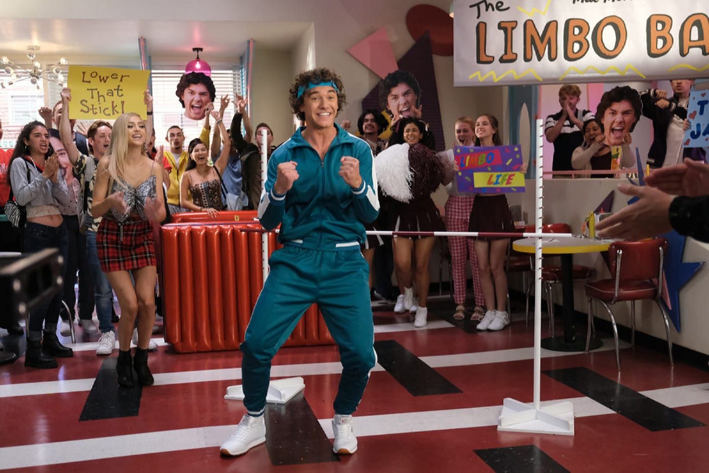 Saved by the Bell (2020) : Fotos Josie Totah, Belmont Cameli - 17 no 32 ...