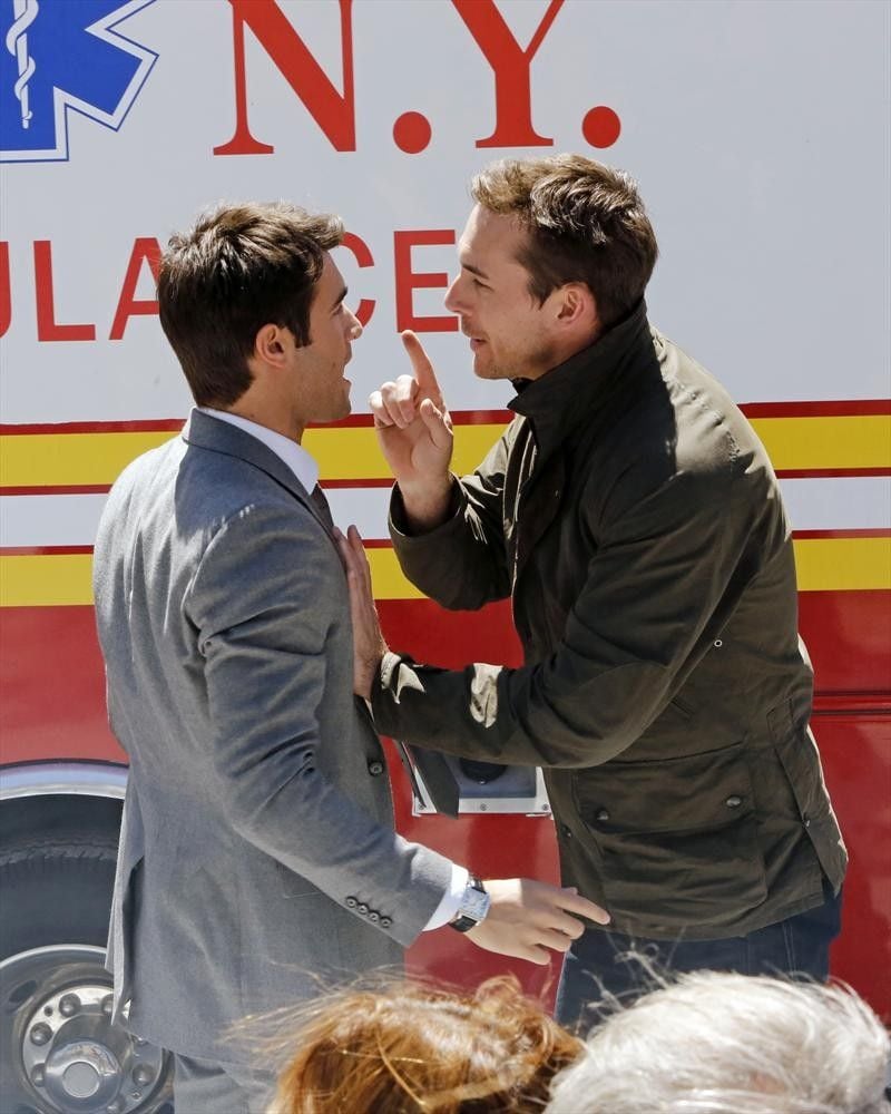 Foto de Barry Sloane - Revenge : Fotos Barry Sloane, Joshua Bowman ...