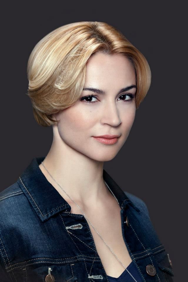 Resurrection : Fotos Samaire Armstrong - 171 no 173 - AdoroCinema