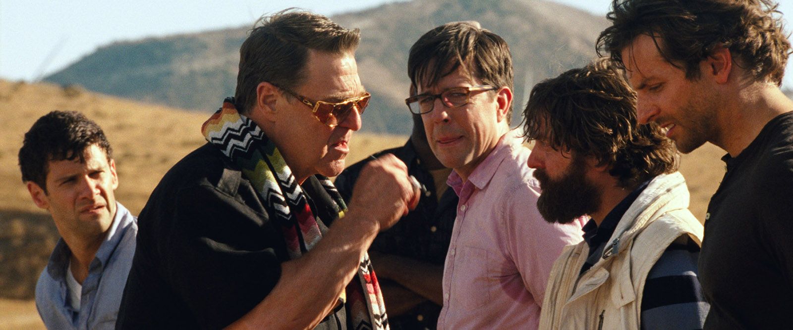 Foto de Bradley Cooper Se Beber, Não Case! Parte III Fotos Ed Helms, John Goodman, Zach Foto de Bradley Cooper Se Beber, Não Case! Parte III Fotos Ed Helms, John Goodman, Zach