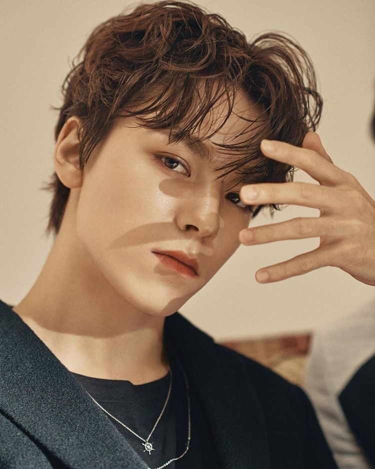 VERNON - AdoroCinema