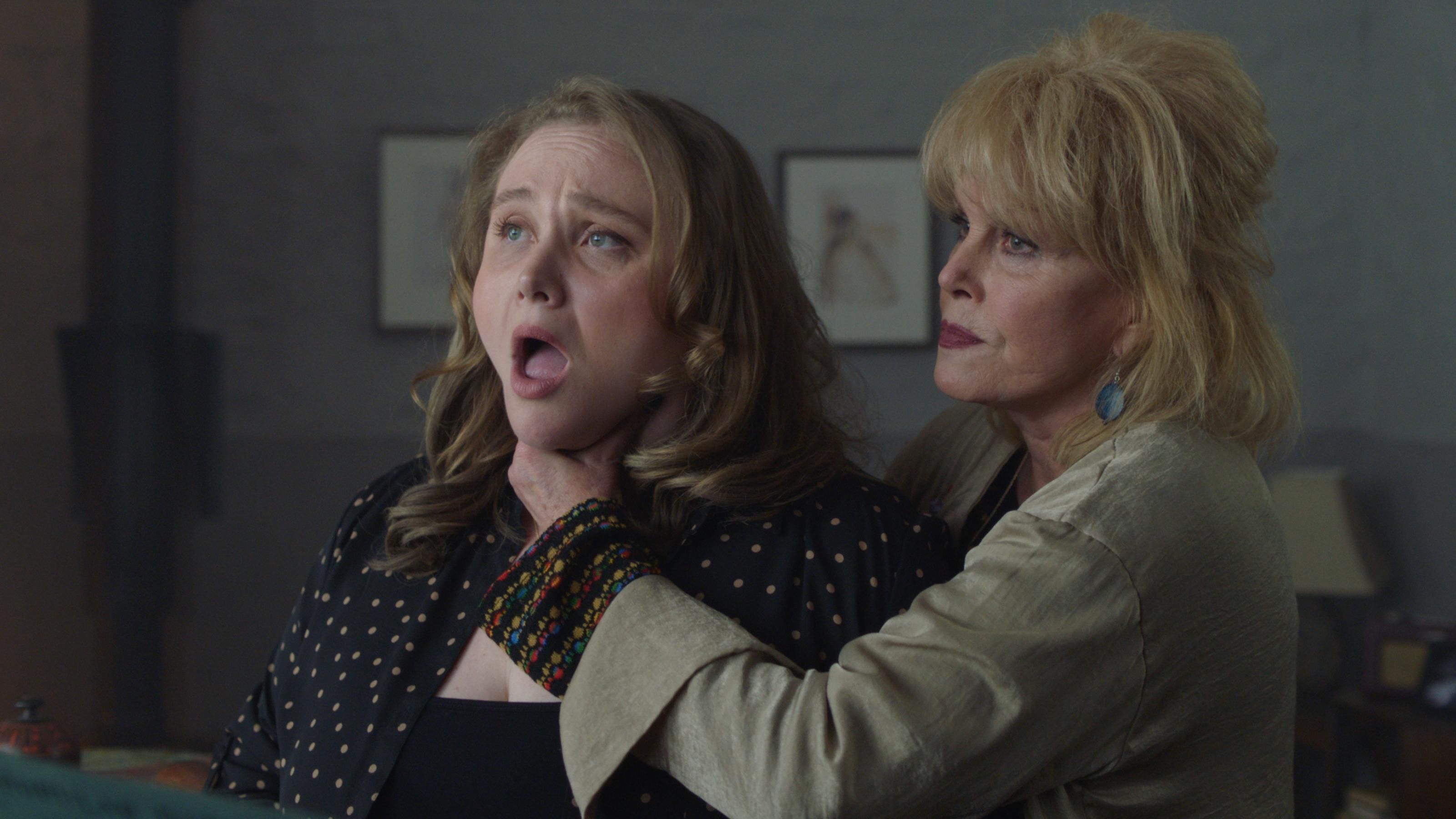 Foto de Danielle Macdonald - Falling For Figaro : Fotos Joanna Lumley ...
