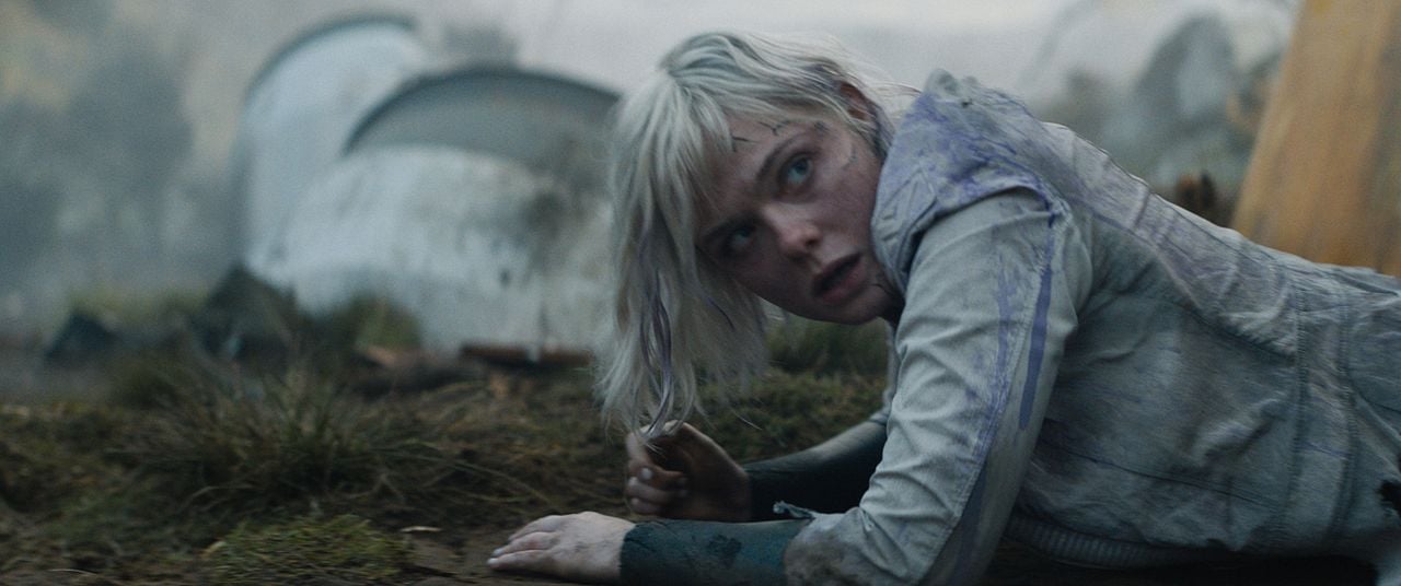 Predador: Terras Selvagens : Fotos Elle Fanning