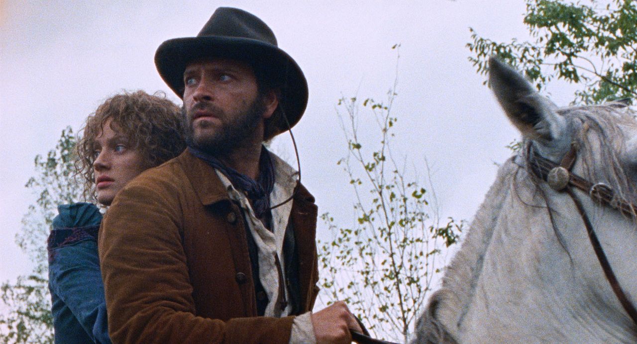 Cara ou Coroa? : Fotos Alessandro Borghi, Nadia Tereszkiewicz