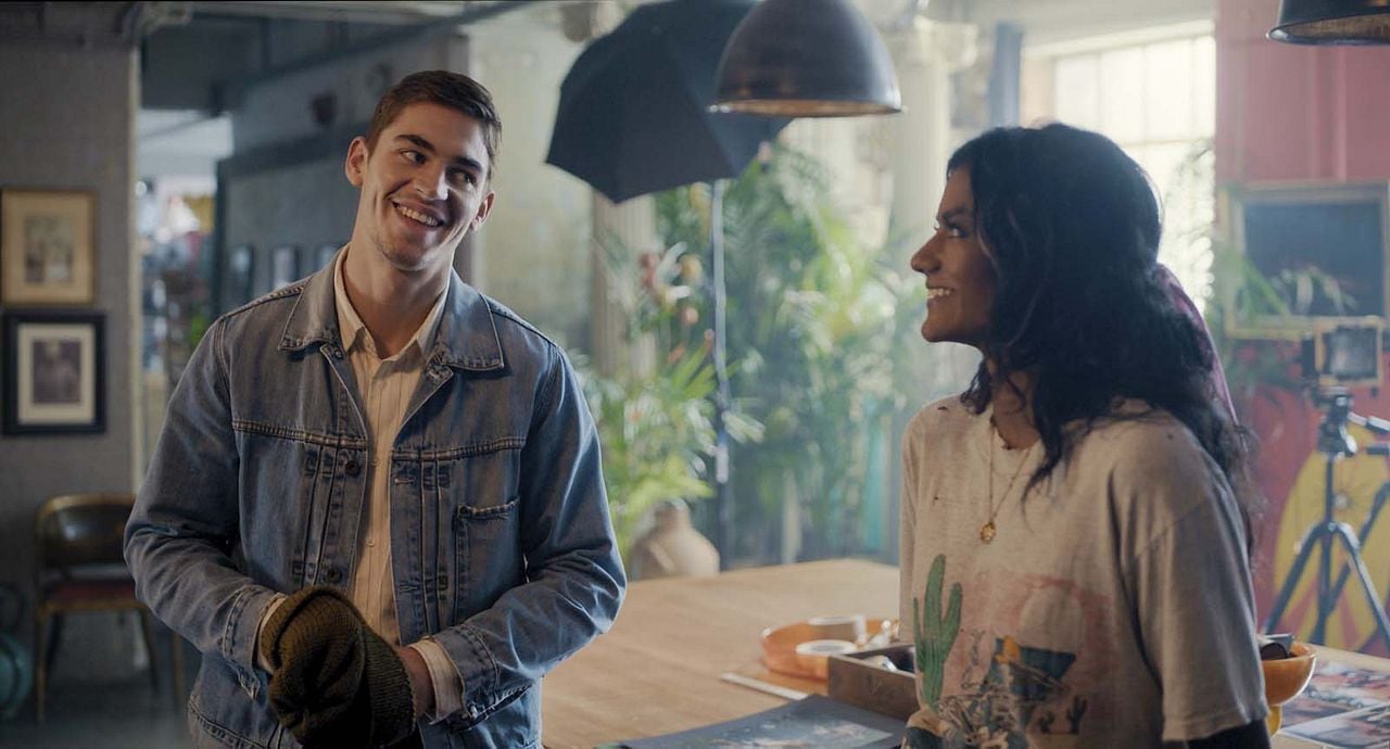 Queimando o Filme : Fotos Simone Ashley, Hero Fiennes Tiffin