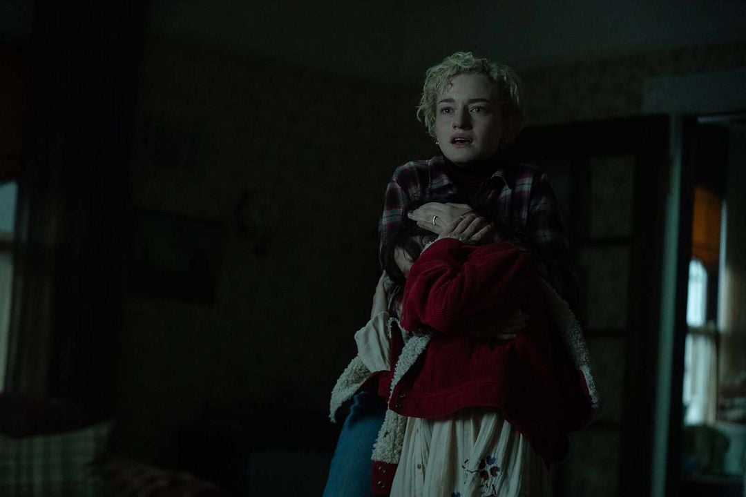 Lobisomem : Fotos Matilda Firth, Julia Garner