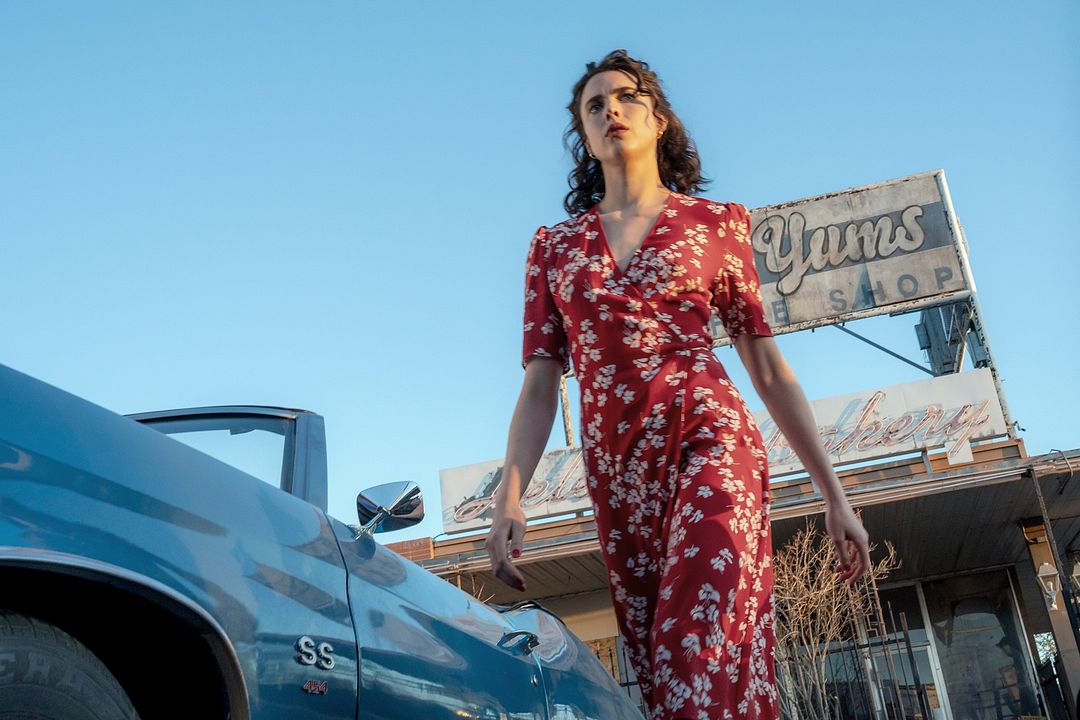 Honey, Não! : Fotos Margaret Qualley