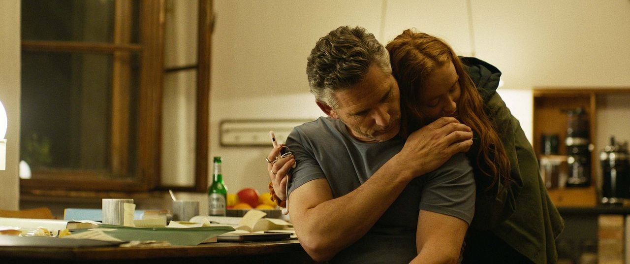 A Seita : Fotos Eric Bana, Sadie Sink