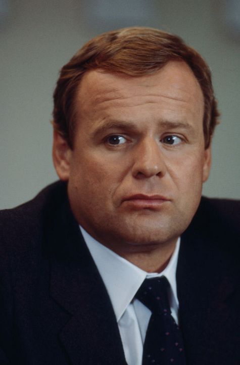 Poster George Dzundza