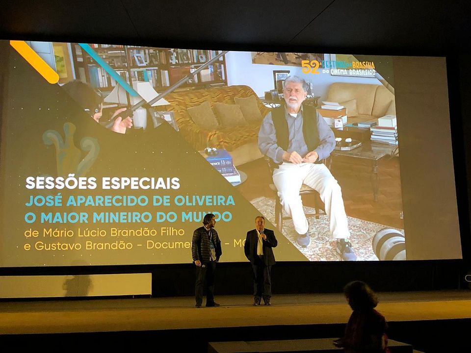 José Aparecido de Oliveira: O Maior Mineiro do Mundo : Revista