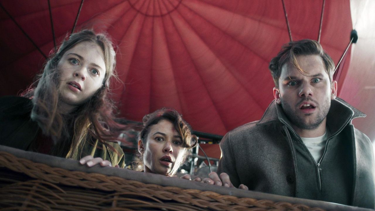 Turbulência : Fotos Olga Kurylenko, Jeremy Irvine, Hera Hilmar