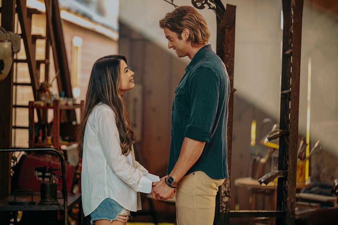 A Paris Errada : Fotos Pierson Fodé, Miranda Cosgrove