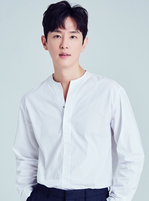 Poster Yool Kwon