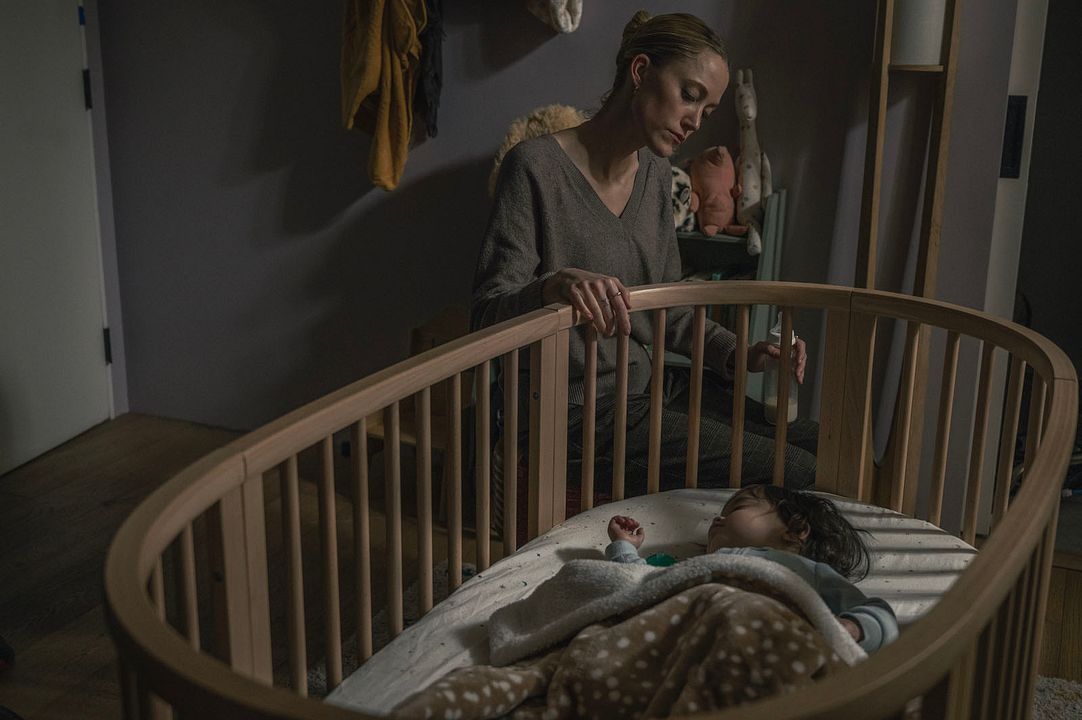 A Mão Que Balança o Berço : Fotos Maika Monroe