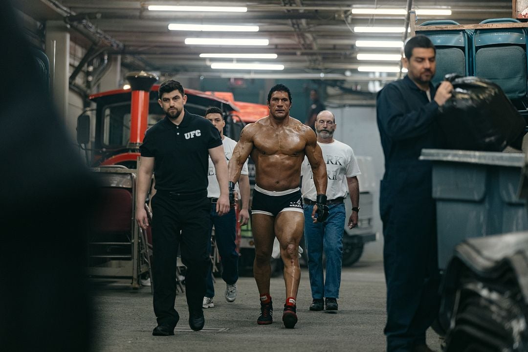 Coração de Lutador: The Smashing Machine : Fotos Dwayne Johnson