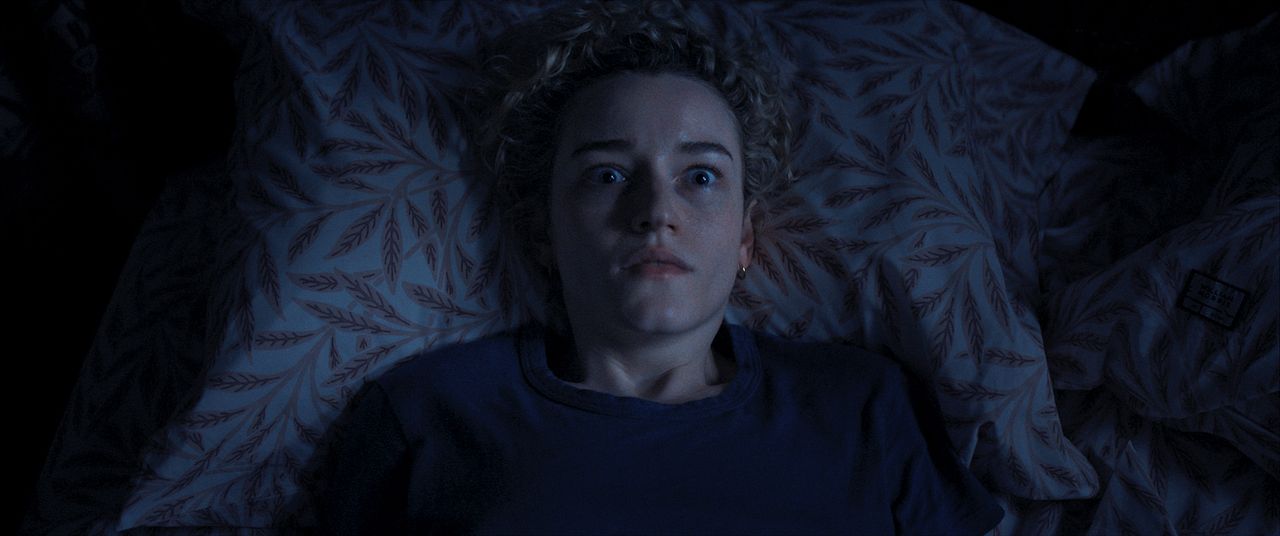 A Hora do Mal : Fotos Julia Garner