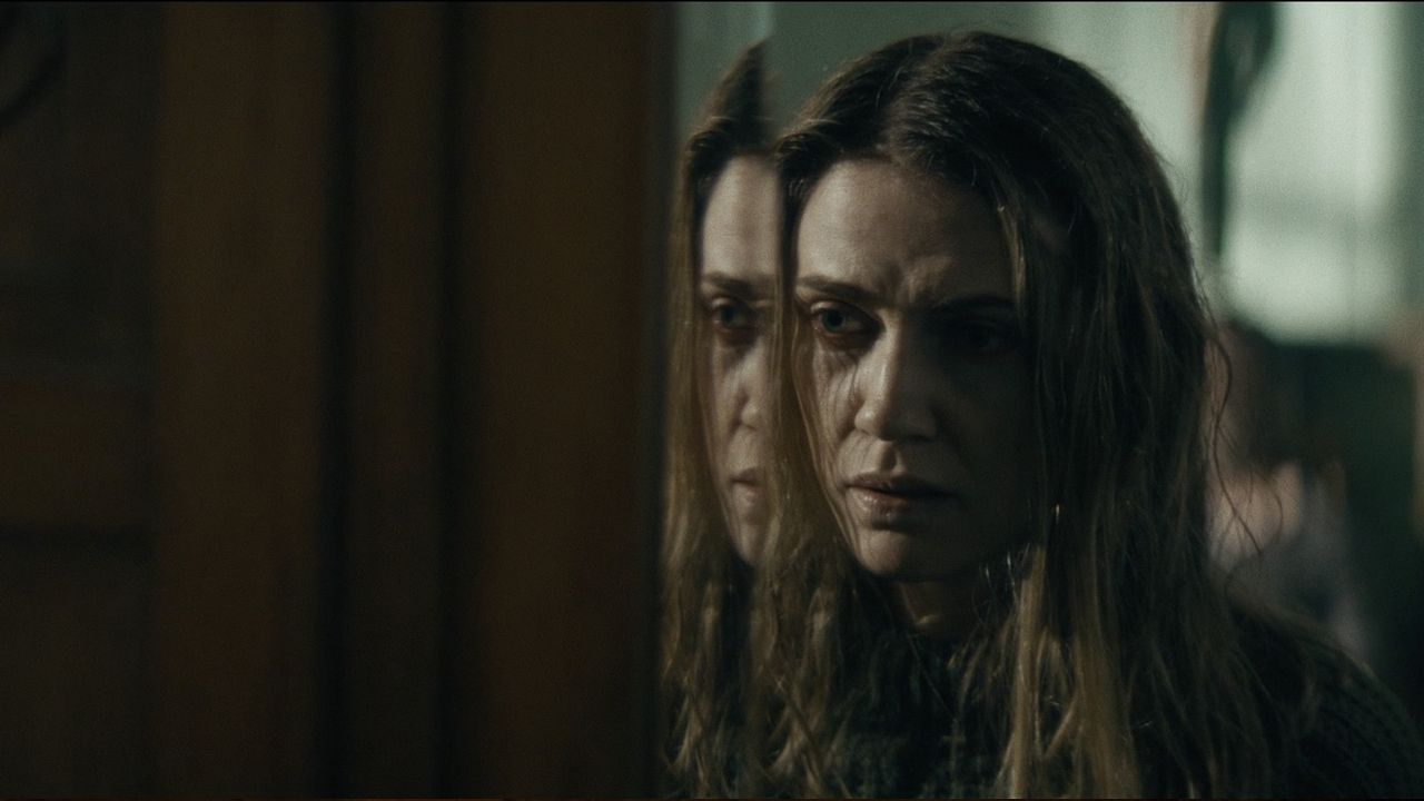 Xamã: O Exorcista Pagão : Fotos Sara Canning