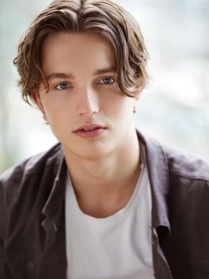 Poster Cale Ambrozic