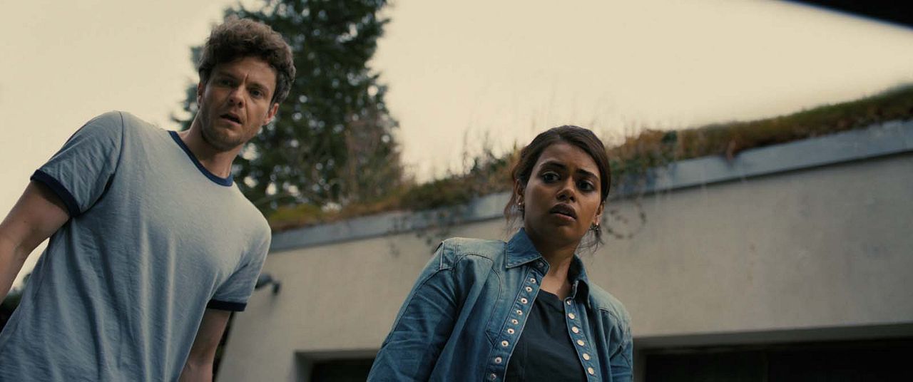 Acompanhante Perfeita : Fotos Megan Suri, Jack Quaid