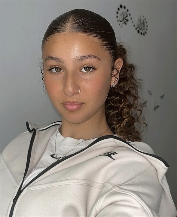 Poster Emma Boumali