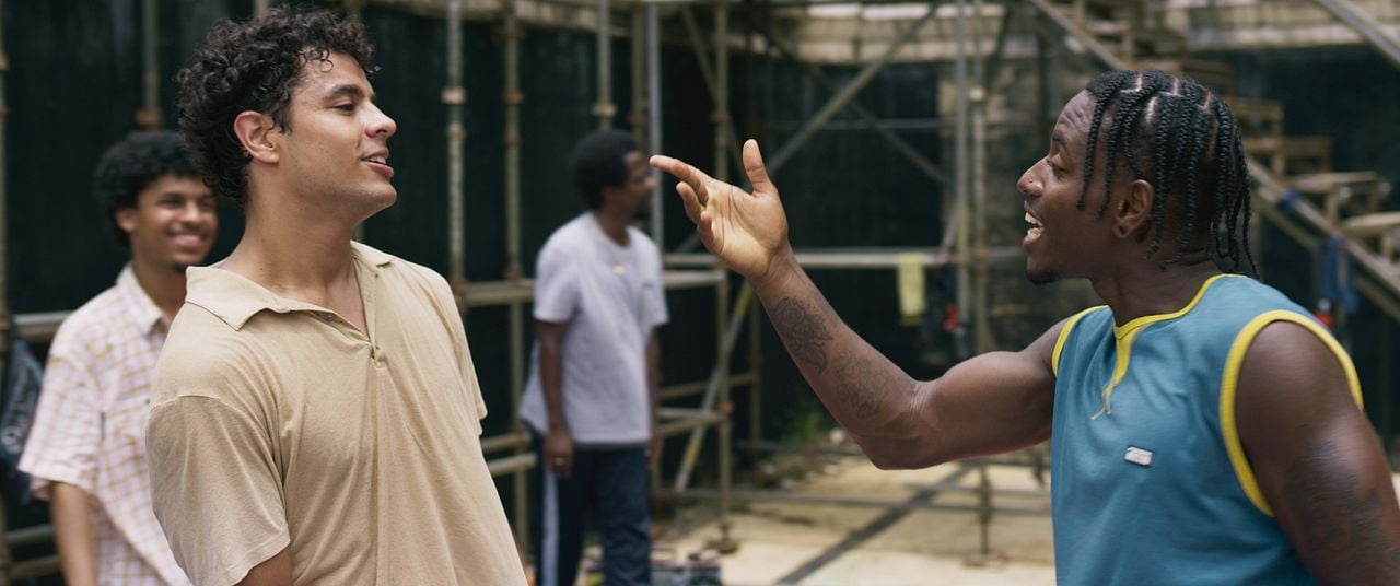 Um Lobo Entre Os Cisnes : Fotos