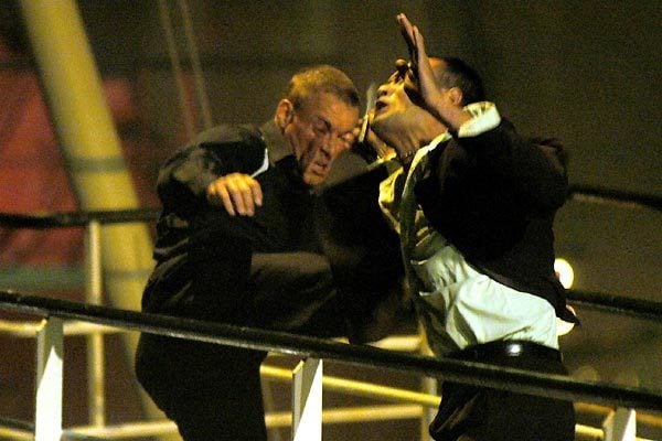 Vingança : Fotos Philippe Martinez, Jean-Claude Van Damme