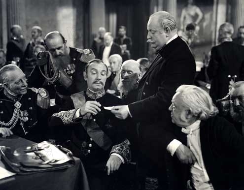 Fotos Julien Duvivier, Ralph Richardson