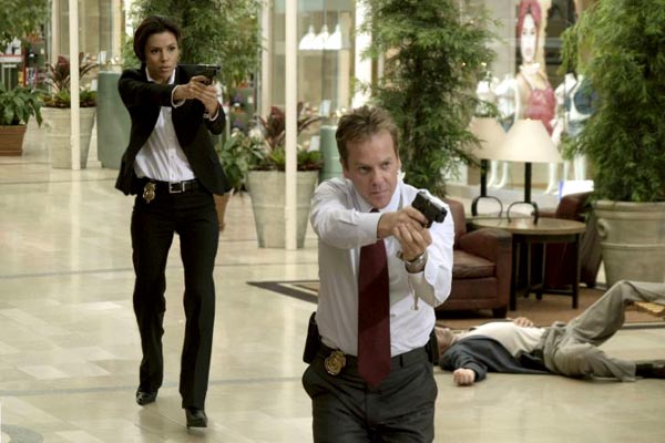 Sentinela : Fotos Eva Longoria, Clark Johnson, Kiefer Sutherland