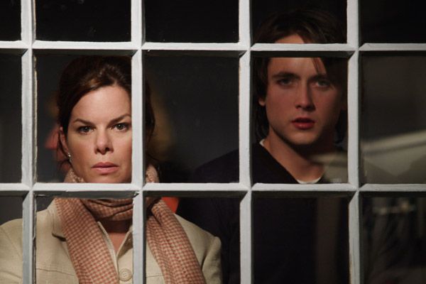 O Invisível : Fotos Marcia Gay Harden, Justin Chatwin