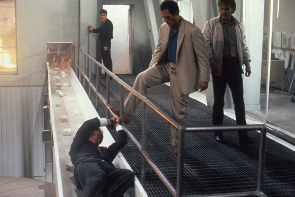 007 - Permissão para Matar : Fotos John Glen, Robert Davi, Benicio Del Toro, Timothy Dalton
