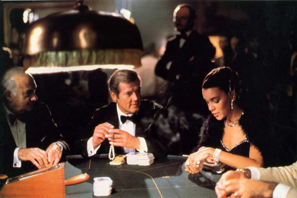 007 - Somente Para Seus Olhos : Fotos Roger Moore, John Glen