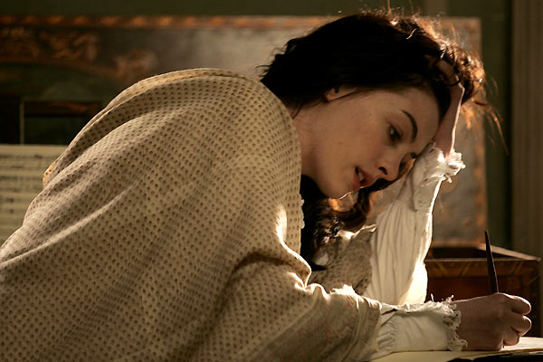 Amor e Inocência : Fotos Anne Hathaway, Julian Jarrold