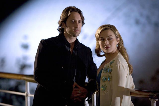 Fotos Alex O'Loughlin, Sophia Myles