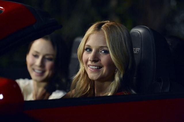 Pretty Little Liars : Fotos Troian Bellisario, Vanessa Ray