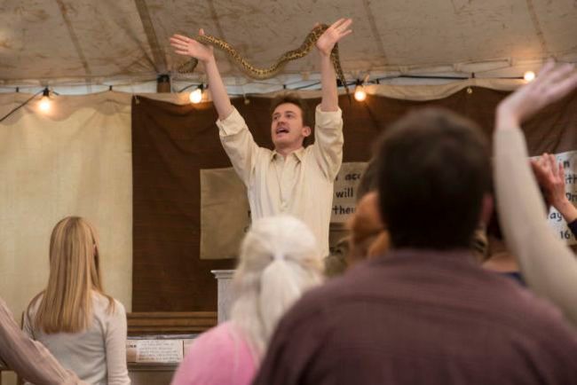 Justified : Fotos Joseph Mazzello