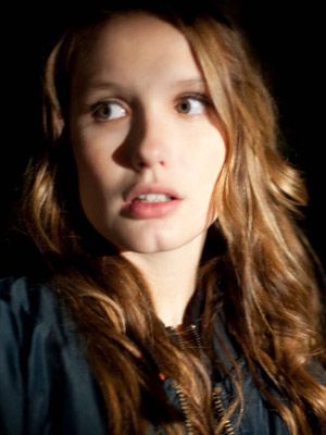 Poster Ana Girardot
