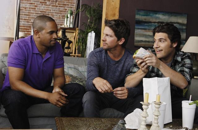 Fotos Damon Wayans Jr., Zachary Knighton, Adam Pally