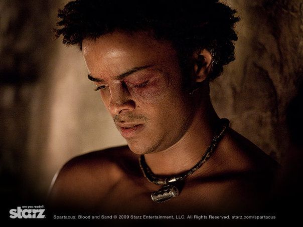 Fotos Eka Darville